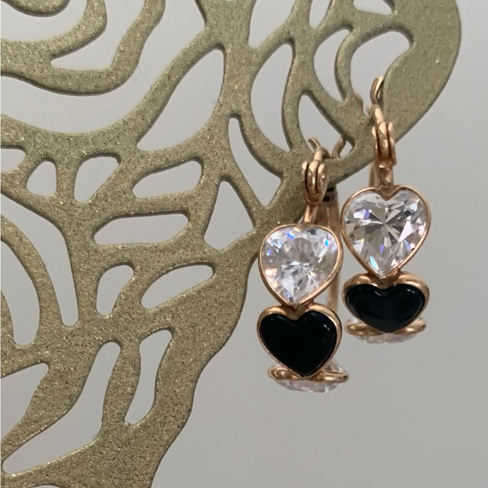14 karat onyx and cz earrings.